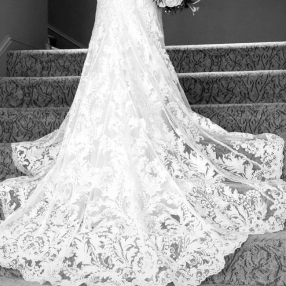 Louvienne Jolie gown